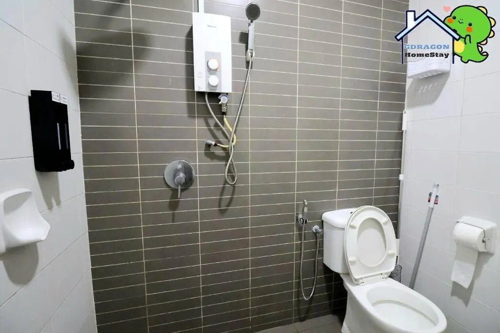 Palazio Comfy Studio Pool Access From Patio By Gdragon Homestay Johor Bahru Malezja