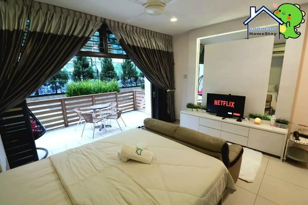 Apartament Palazio Comfy Studio Pool Access From Patio By Gdragon Homestay Johor Bahru
