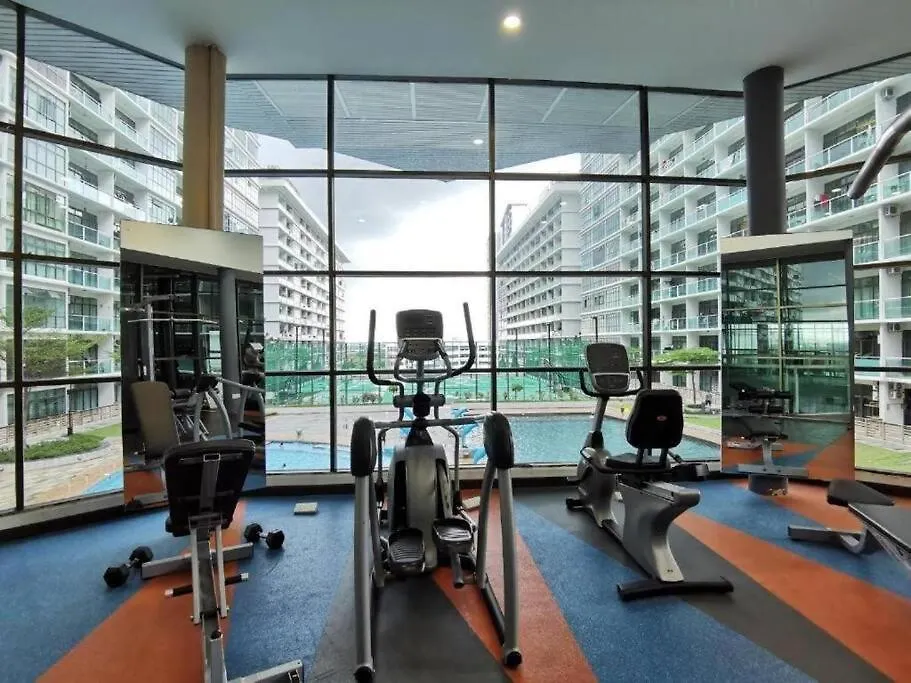 Palazio Comfy Studio Pool Access From Patio By Gdragon Homestay Johor Bahru